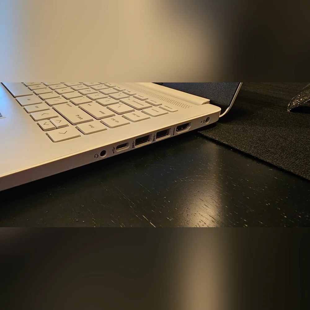 Mint condition Hp laptop 2020
